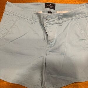 AE khaki shorts sz 4